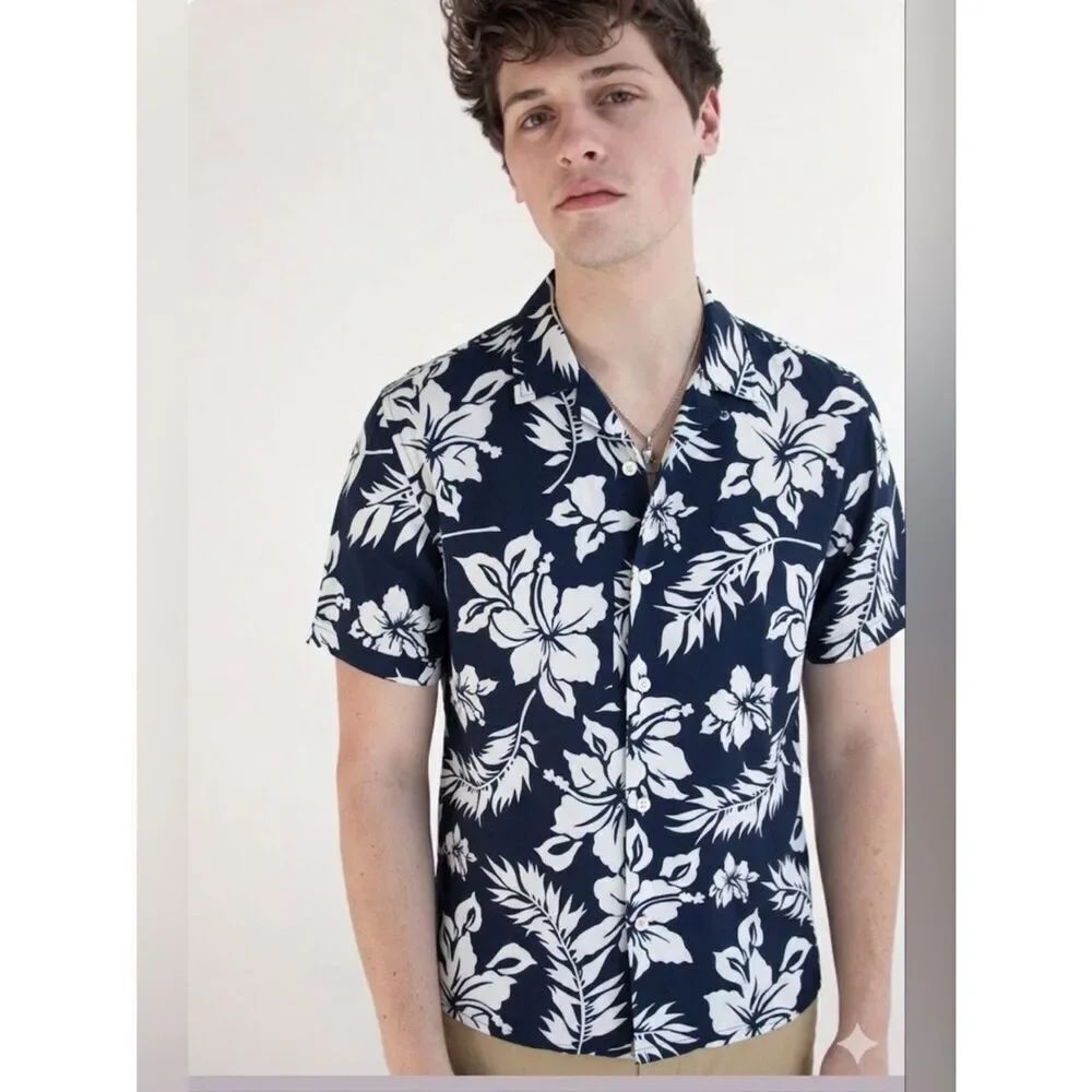Weatherproof Vintage Navy Blue White Floral Hawaiian Shirt Men’s Size S Viscose